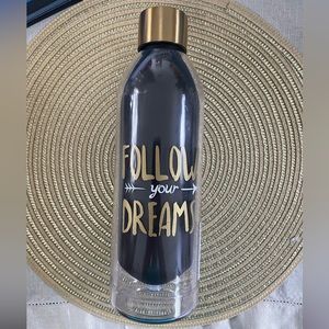Follow your dreams cup